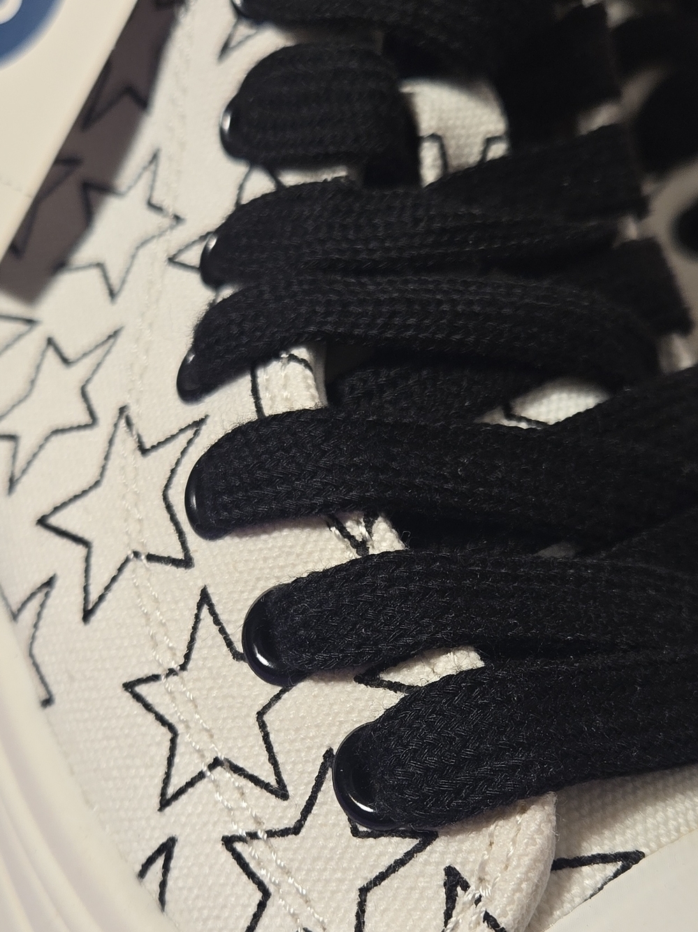 Art Class Kids' White Star High-Top Sneakers with Black Laces - Size 13 - Picture 3 of 10
